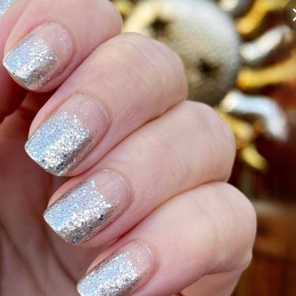 *Retired* Color Street: Dripping in Diamonds | Silver Glitter Overlay Party - Picture 8 of 13